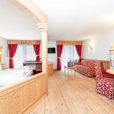 Hotel La Perla Wellness & Beauty 4*