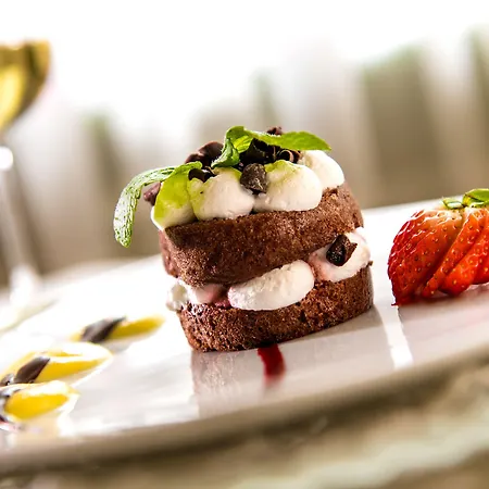 Готель La Perla Wellness & Beauty 4*