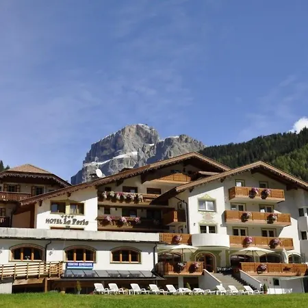 La Perla Wellness & Beauty 4* Канацеї